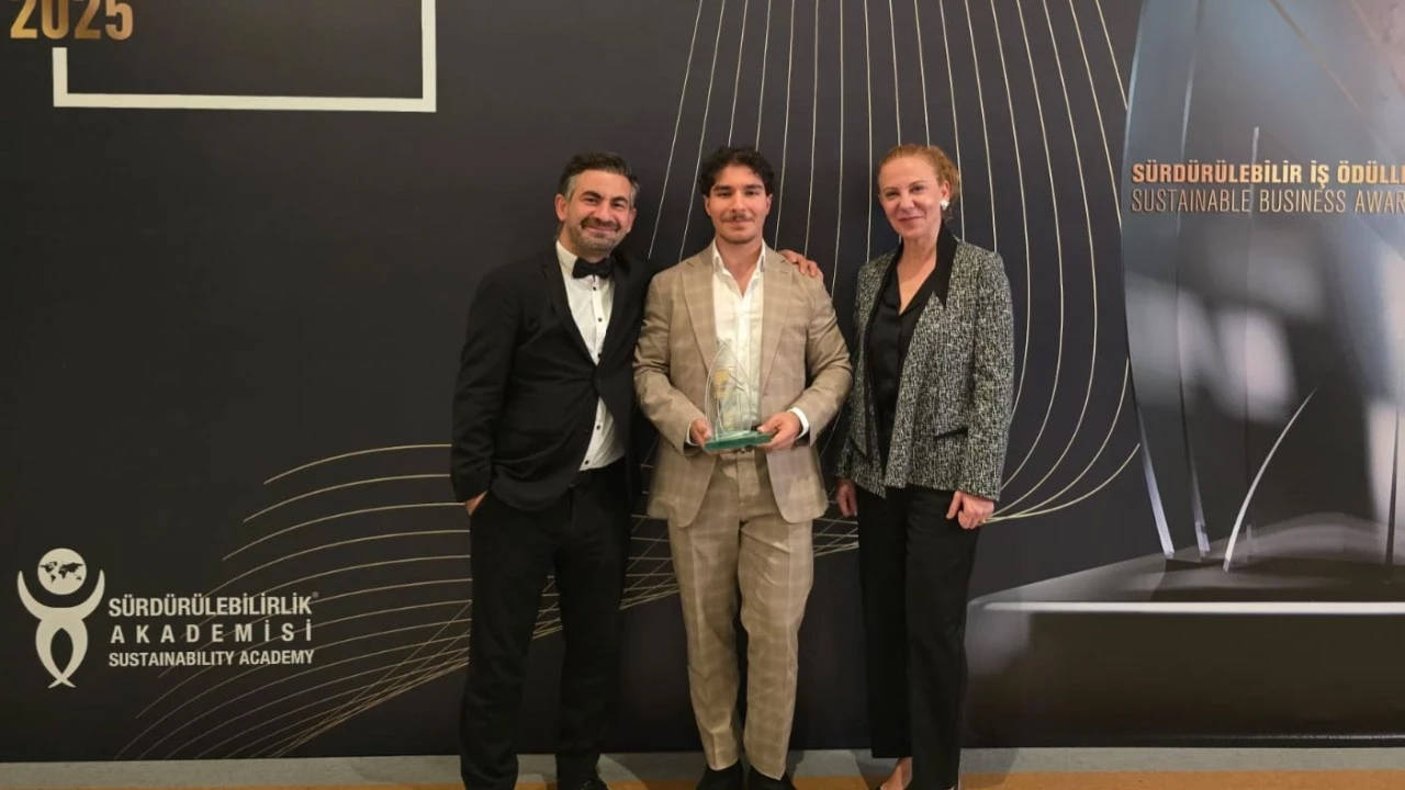 Recyloop Wins the ‘Green Nobel’ of the Business World